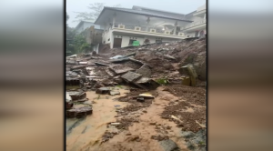 Tembok Pagar Rumah di Kemiling Bandar Lampung Ambruk Usai Diguyur Hujan Deras