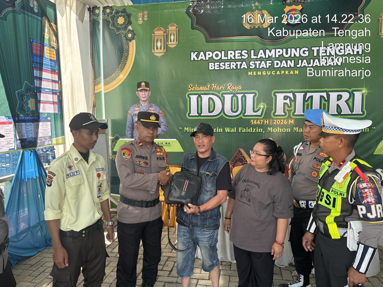 Tas Uang Rp23 Juta Tertinggal di Rest Area Tol Bakter, Polisi Kembalikan ke Pemilik