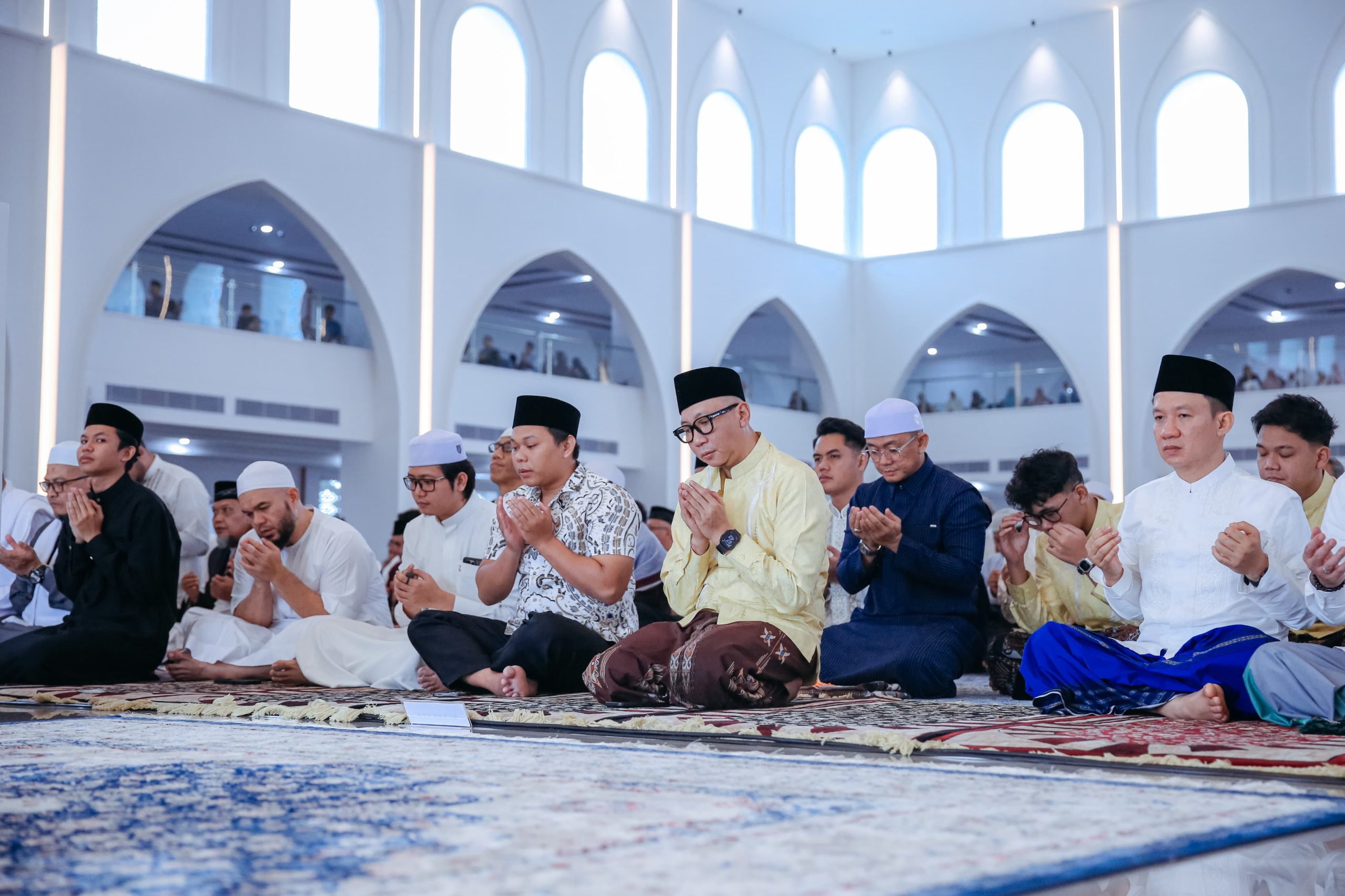 Salat Id Bersama Ribuan Warga, Gubernur Mirza Ajak Masyarakat Lampung Perkuat Persatuan
