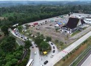Antisipasi Antrean di Bakauheni, Truk Ditahan Sementara di Rest Area Tol Bakter