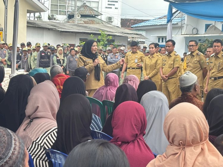 Pemkot Bandar Lampung Salurkan 43 Ribu Karung Beras untuk Warga