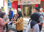 Ribuan Warga Terdampak Banjir, Wali Kota Eva Dwiana Salurkan Bantuan Tunai dan Beras