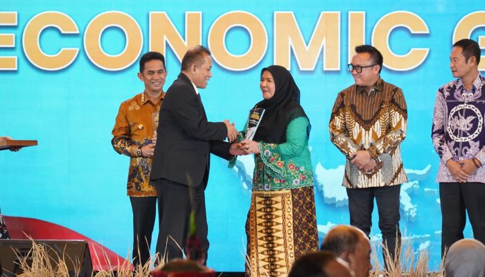 Wali Kota Bandar Lampung Terima National Governance Award 2026