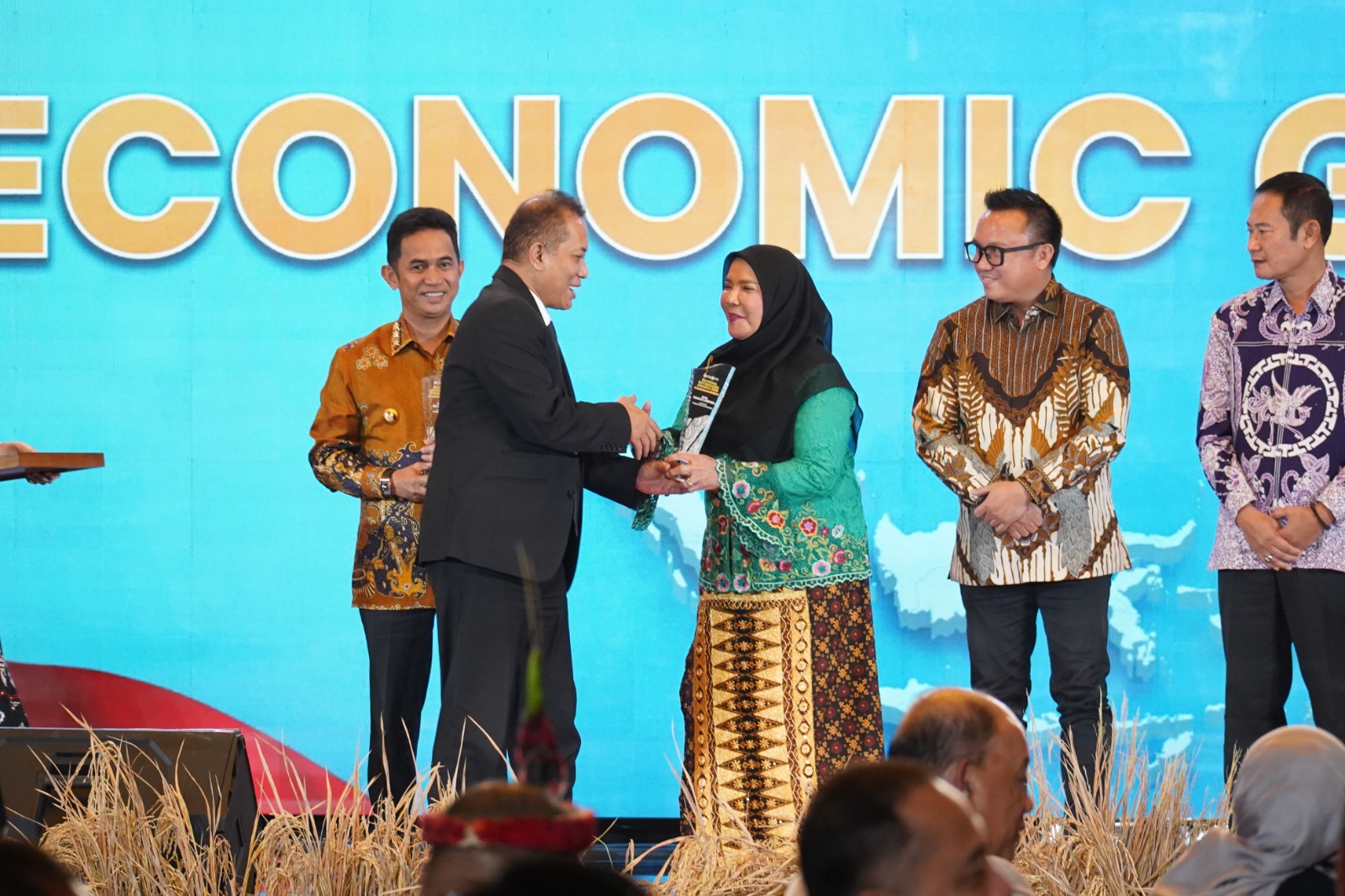 Wali Kota Bandar Lampung Terima National Governance Award 2026