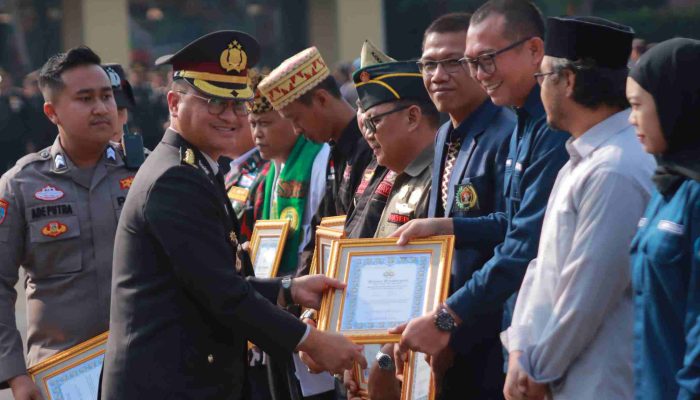 Polda Lampung Beri Penghargaan kepada IJTI Lampung pada Hari Bhayangkara ke-80