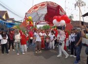 Jalan Sehat HUT ke-81 RI, Warga RT 05 Kelapa Tujuh Serbu Doorprize