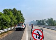 Asap Kebakaran Ganggu Tol Bakauheni-Terbanggi Besar, Petugas Siaga